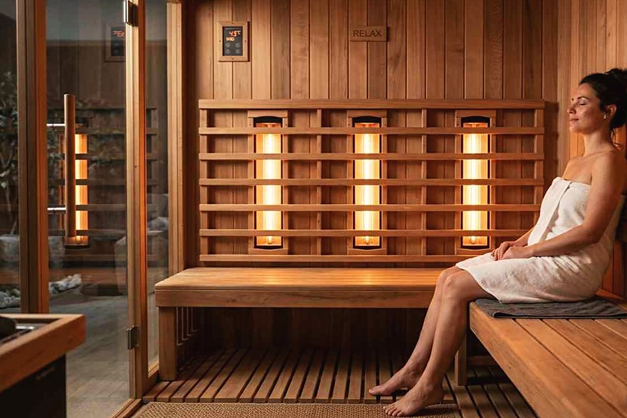 Drvena sauna sa klupama — sauna Sremska Mitrovica (ilustracija usluge)
